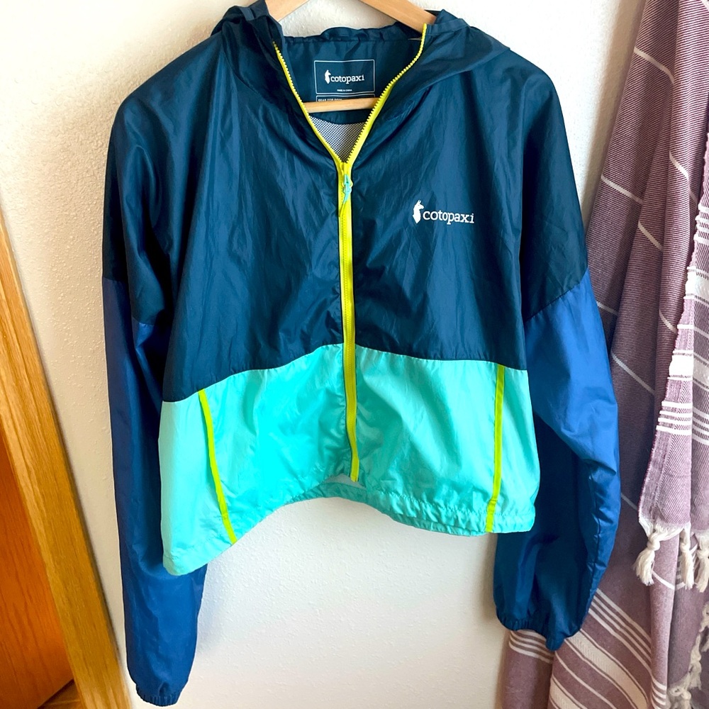 Cotopaxi Womens Cropped Raincoat - Navy and Aqua